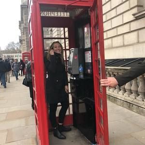 Meet your Posher, Dana